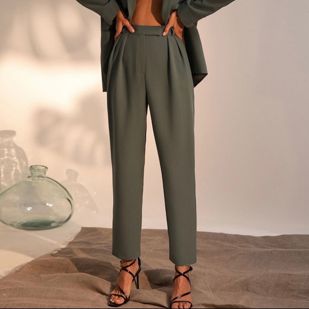 Pleated wide-leg pants Lichi, color Khaki, size M